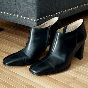 Sam & Libby Black Leather Ankle Booties